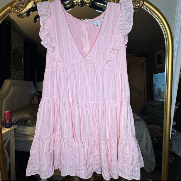 HYFVE Dresses & Skirts - HYDVE b neck ruffle baby doll dress size large